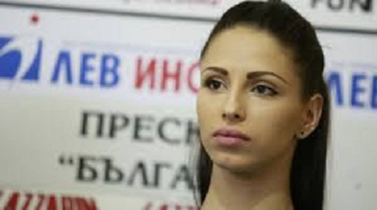 Приятелка на Цвети Стоянова: Добре е, но трябва да я пазим