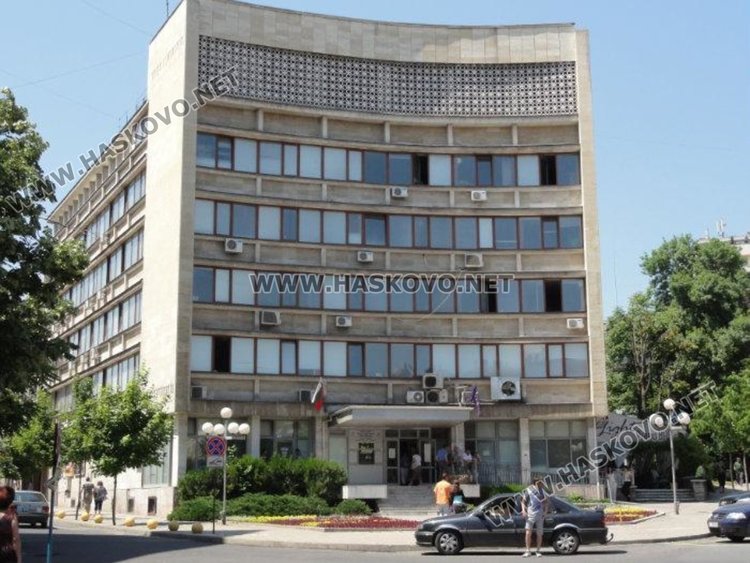 НАП спира работа с клиенти в петък след 10 часа