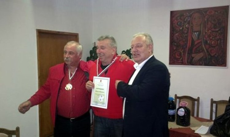 Кметът Мелемов награди футболните ветерани на "Родопа" в Смолян