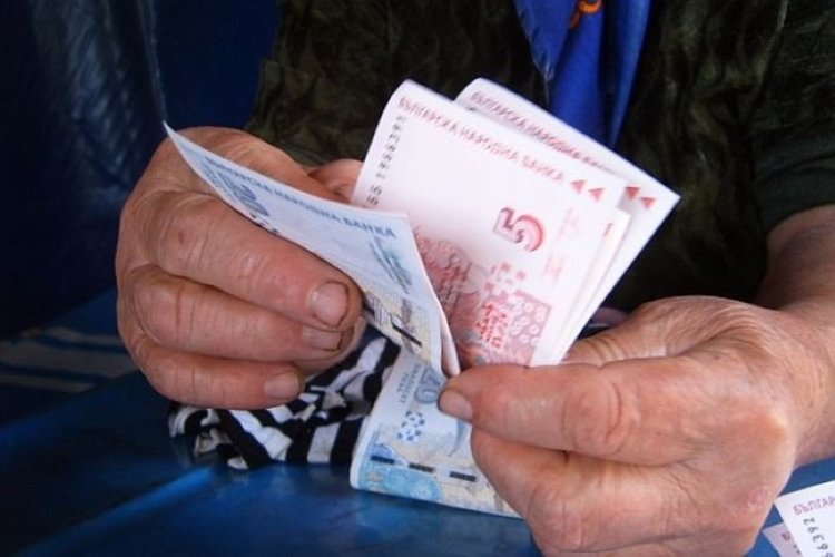 В Смолянско изплащат без закъснение пенсиите