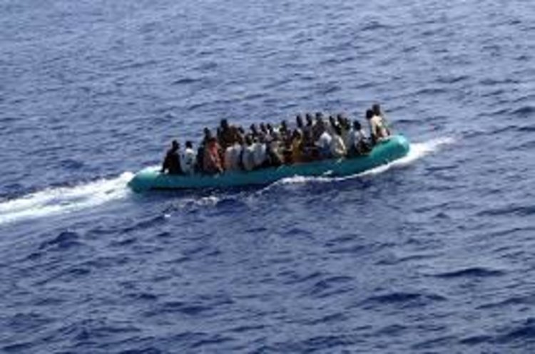Седемдесет и четири мъртви мигранти изхвърли морето в Либия