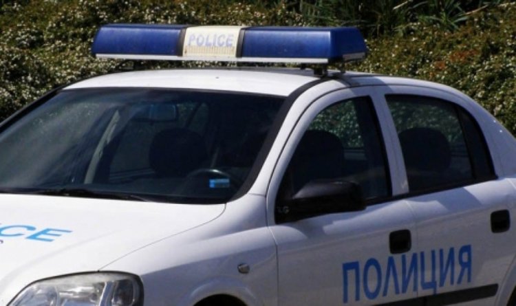 Маскирани нападнаха и ограбиха семейство с електрошок