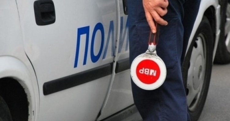 Двама "изгоряха" заради липсващи регистрационни табели на возилата