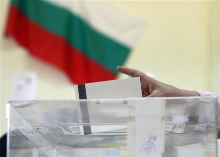 6 месеца преди евровота депутатите отново променят изборния закон. Кой, какво и защо предлага