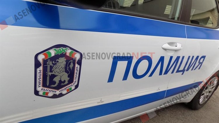 Баща и син ограбиха съсед пред магазин в Конуш