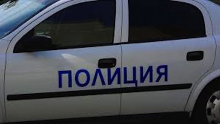 Задържаха младеж, шофирал автомобил с чужди регистрационни табели