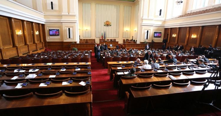 Без кворум в парламента на извънредното заседание