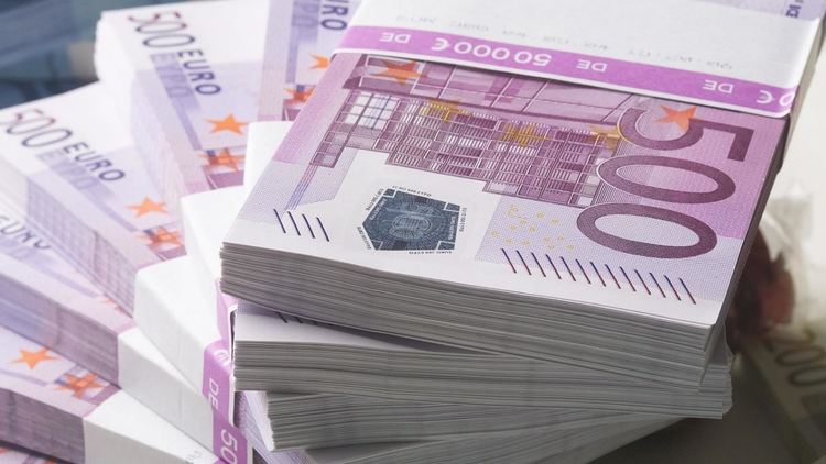 Български шофьор на камион спечели половин милион евро от моментна лотарийна игра във Франция
