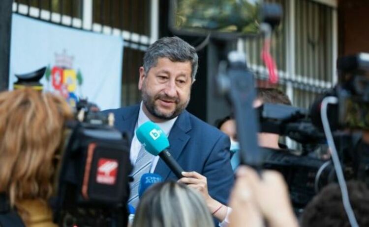 Христо Иванов: Малко е тъжна за страната цялата тази работа