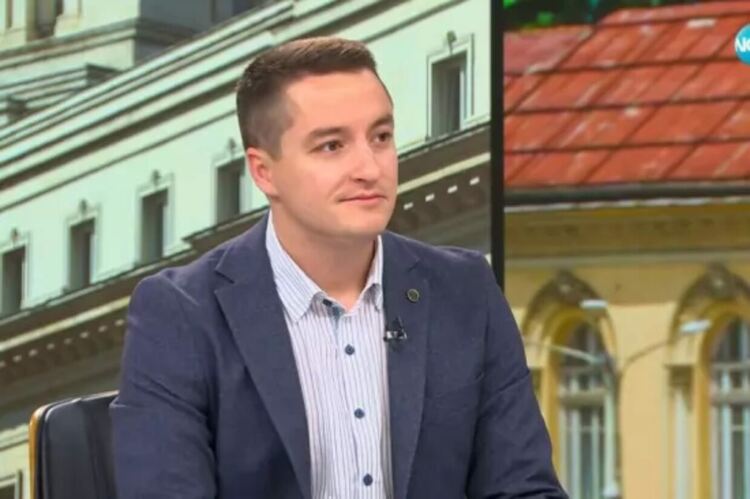 Божанков: Най-малкото зло е правителство с хоризонт и ясна програма от 18 месеца