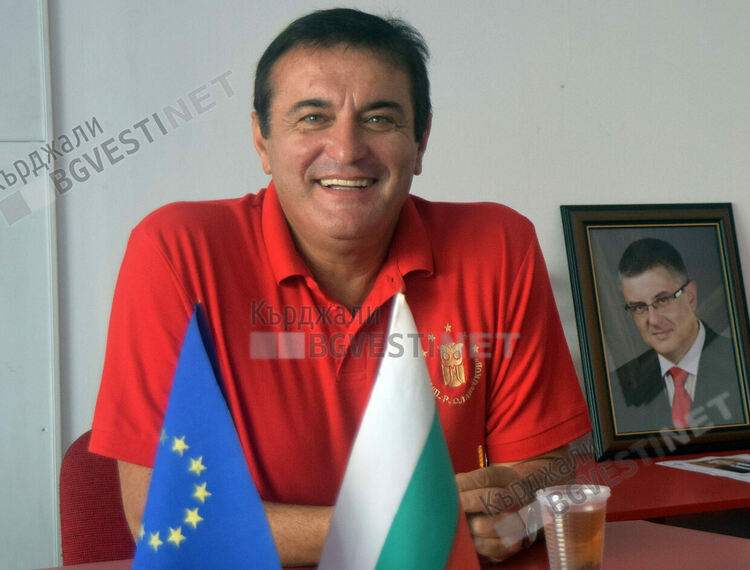Педагози са номинирани за кметове на Кирково и Крумовград от БСП