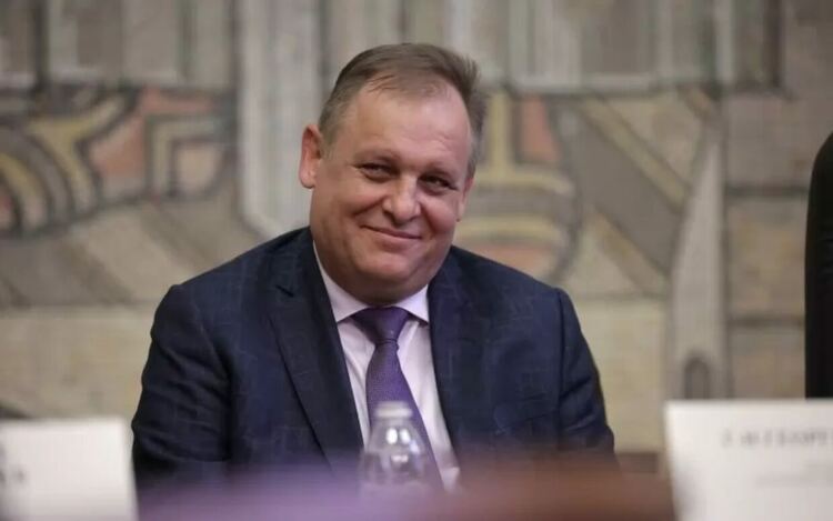 Чолаков си постила за шефското място във ВАС след края на мандата