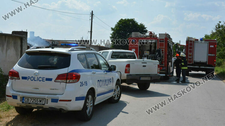 Пожар избухна в автосервиз в Харманли