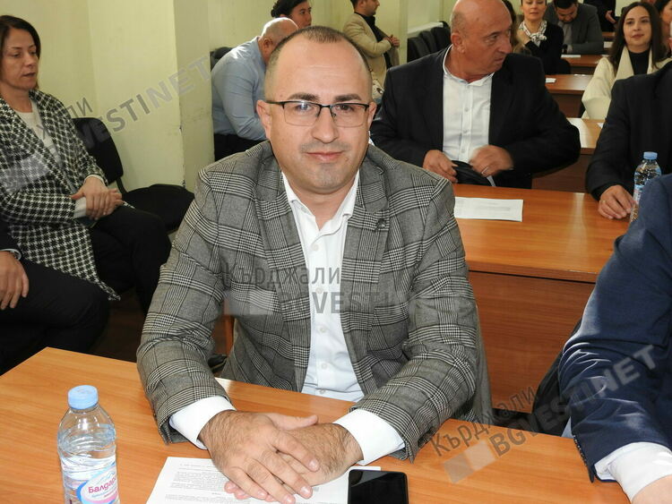 Ресторантите в Кърджали пълни в Новогодишната нощ,купонджиите харчеха левове като за последно