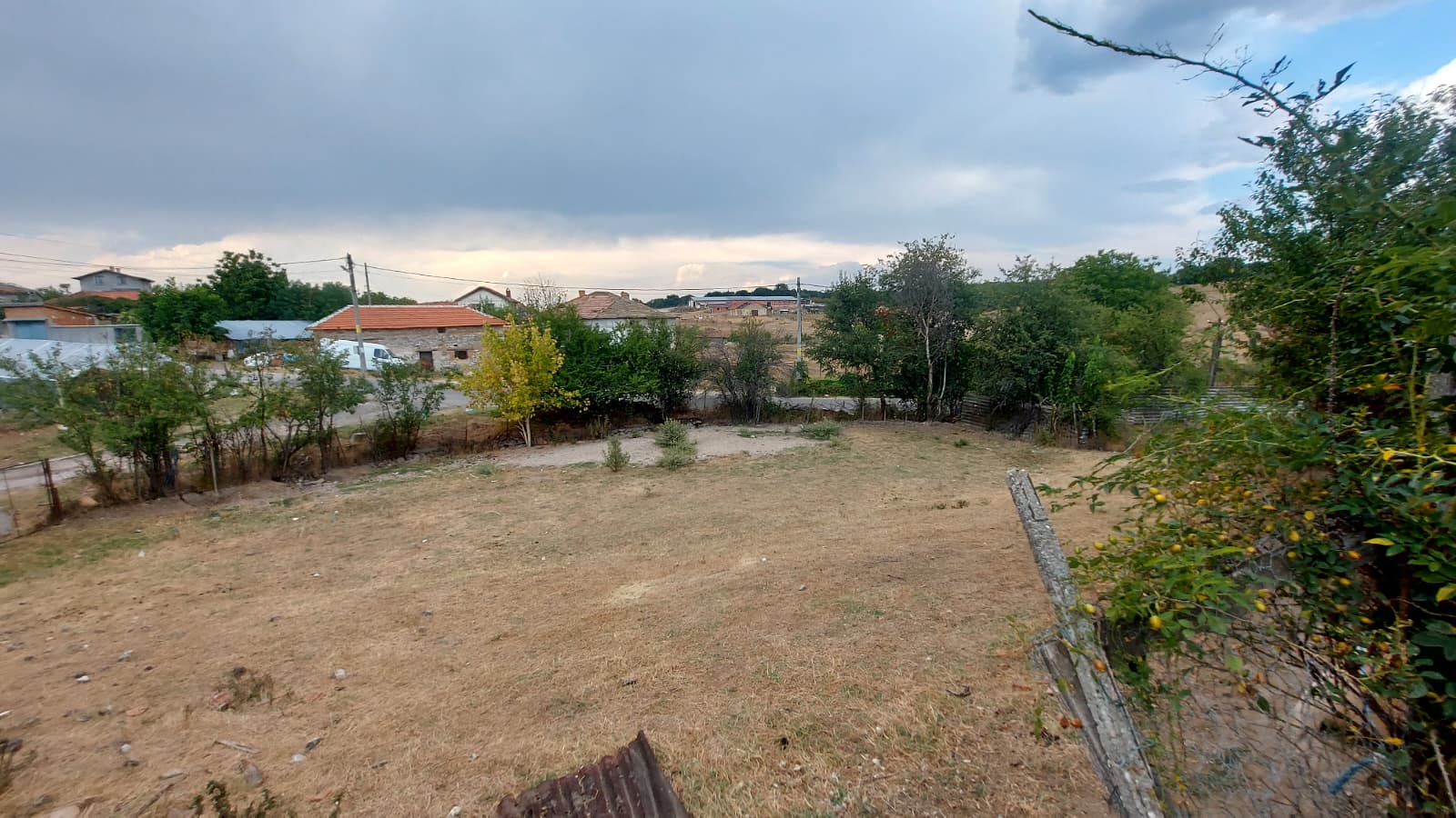 Предлагаме за продажба къща в с. Криво поле