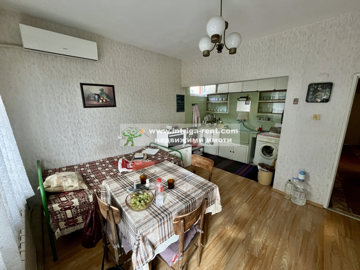№4135 Тристаен апартамент за продажба в кв. Куба, Хасково - близо до езикова гимназия.