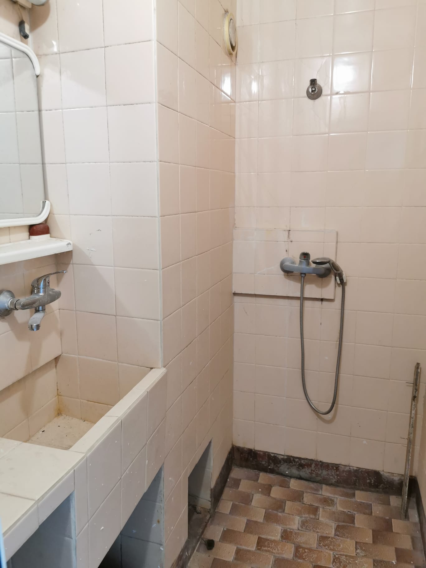 Продава се апартамент в гр. Хасково, кв. Орфей