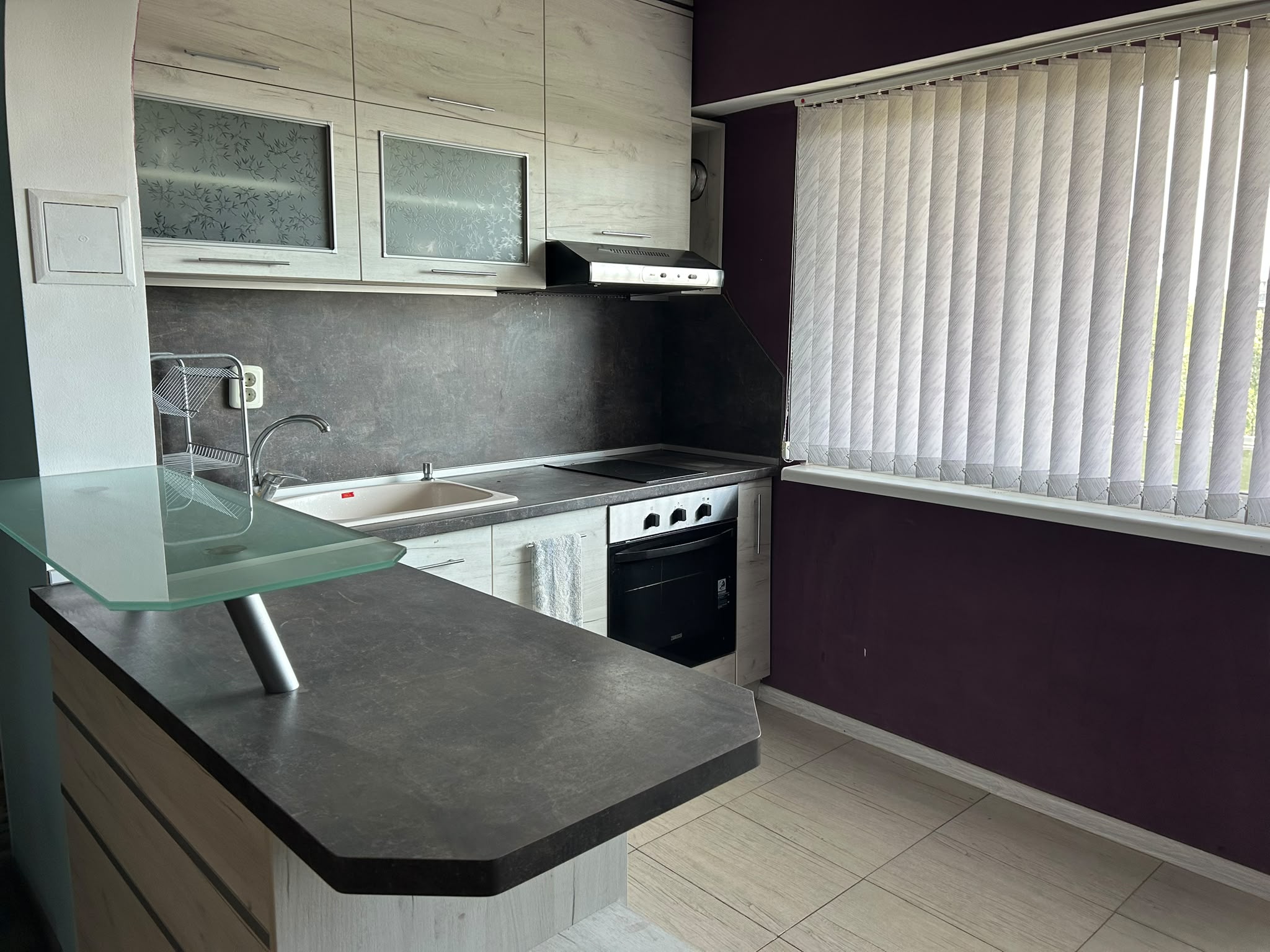 Двустаен апартамент 58 кв.м. в кв. Куба, гр. Хасково