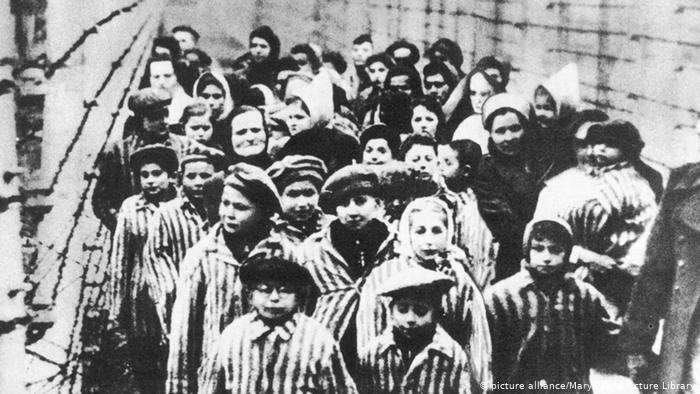 "Мислехме, че ги карат на баня": оцелели от Аушвиц разказват